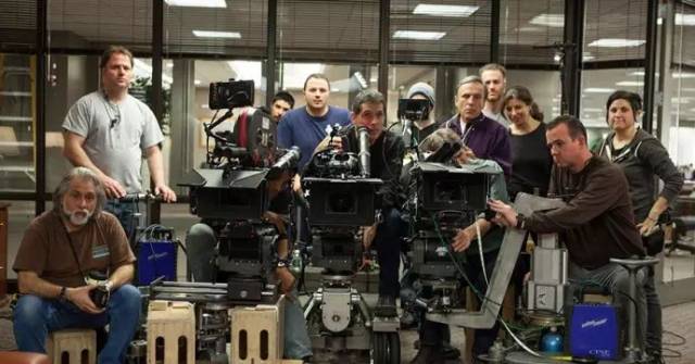 八月：奥色治郡